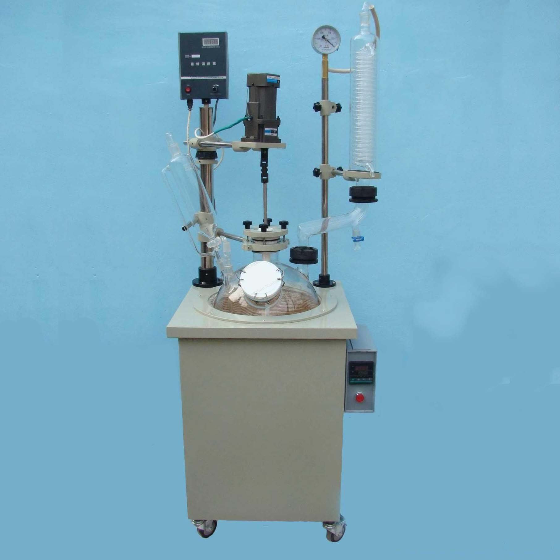 jacketed glass agitated reactor