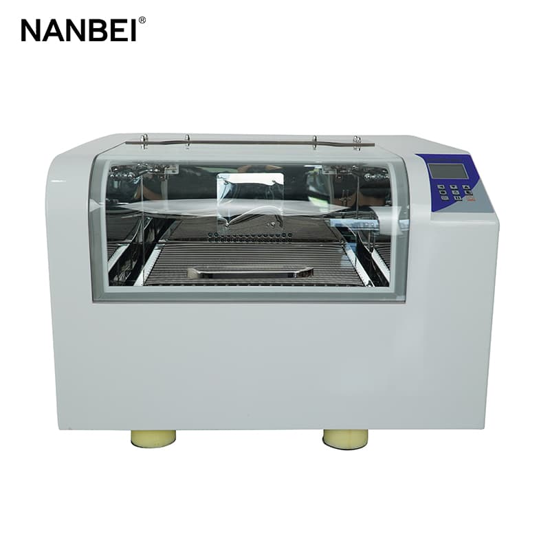 Desktop shaking incubator